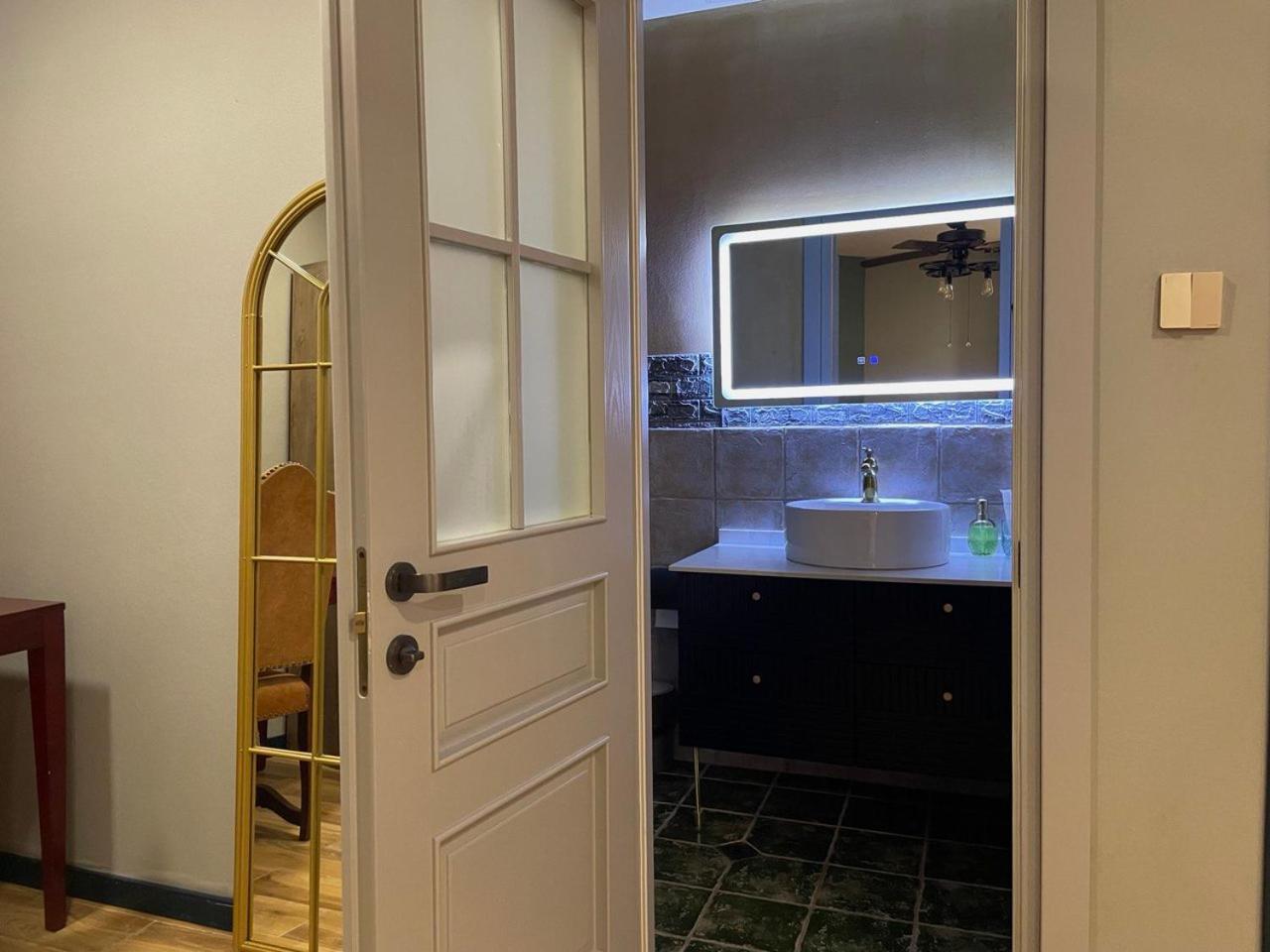 Apart Hotel Console Tbilisi Zewnętrze zdjęcie